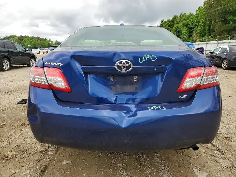 2010 TOYOTA CAMRY LE  