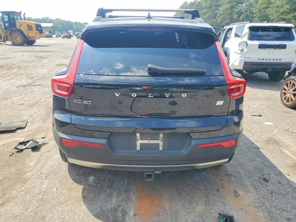 2021 VOLVO XC40 RECHARGE  