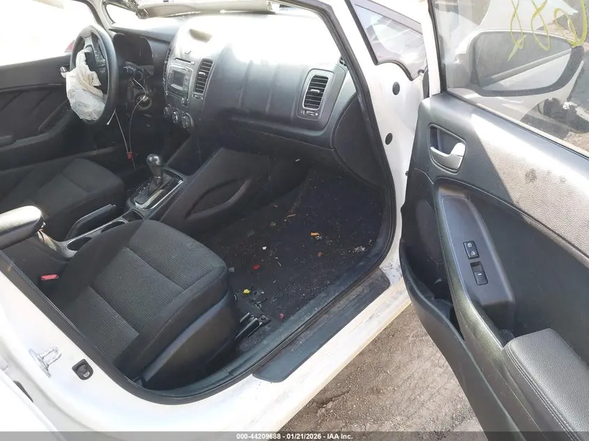 2018 KIA FORTE LX
