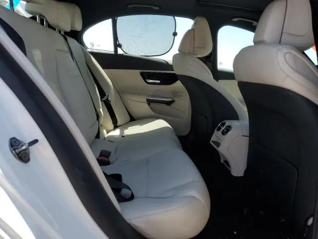 2024 MERCEDES-BENZ C 300  