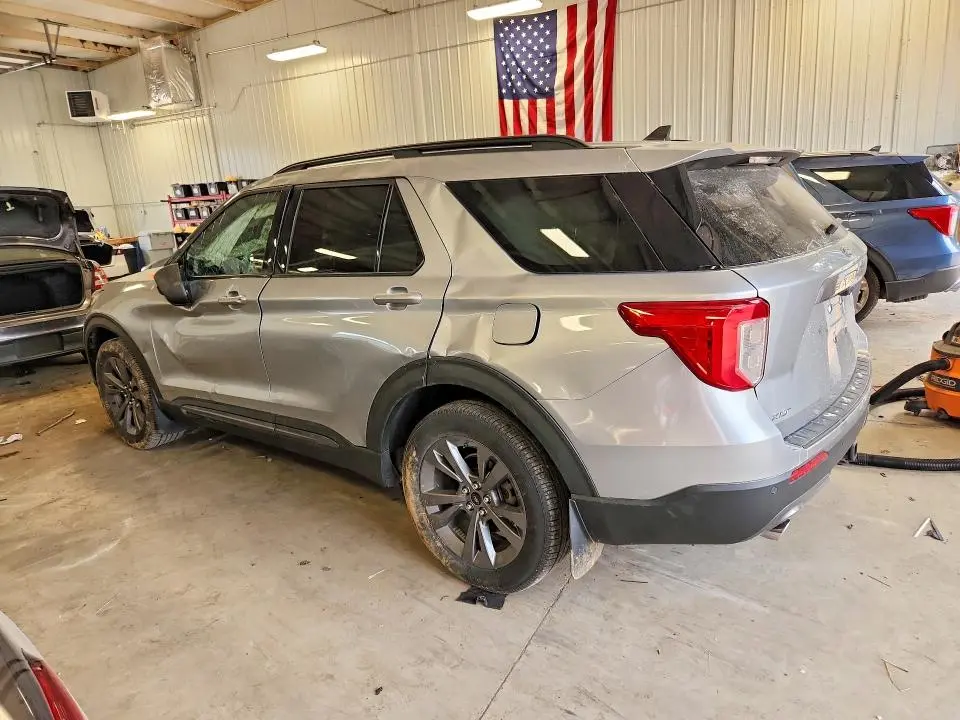 2021 FORD EXPLORER XLT  