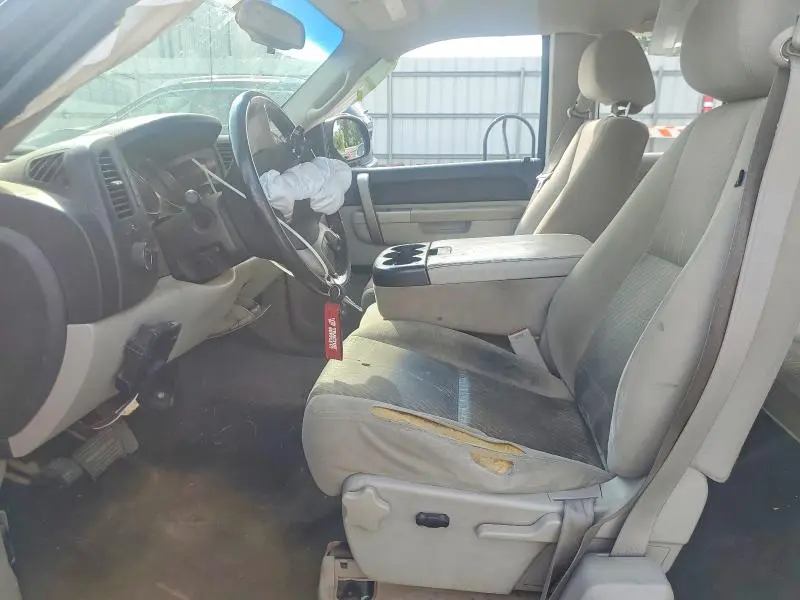 2011 CHEVROLET SILVERADO C1500 LT  