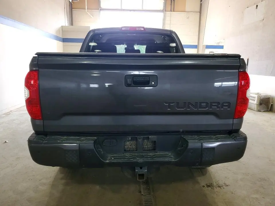 2016 TOYOTA TUNDRA SR5  