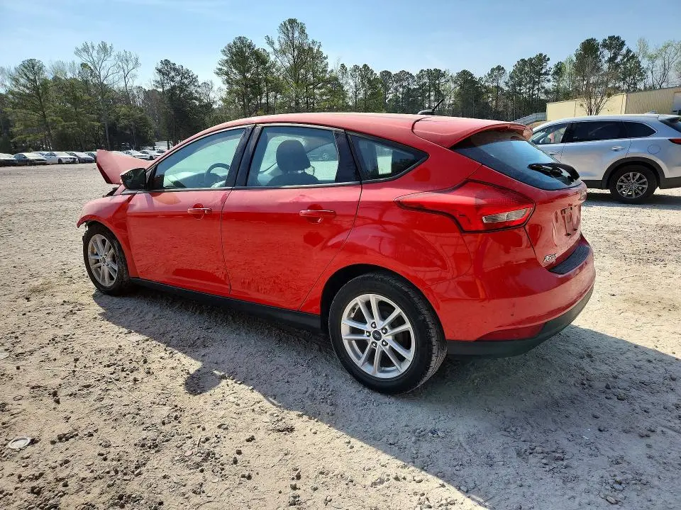 2015 FORD FOCUS SE  
