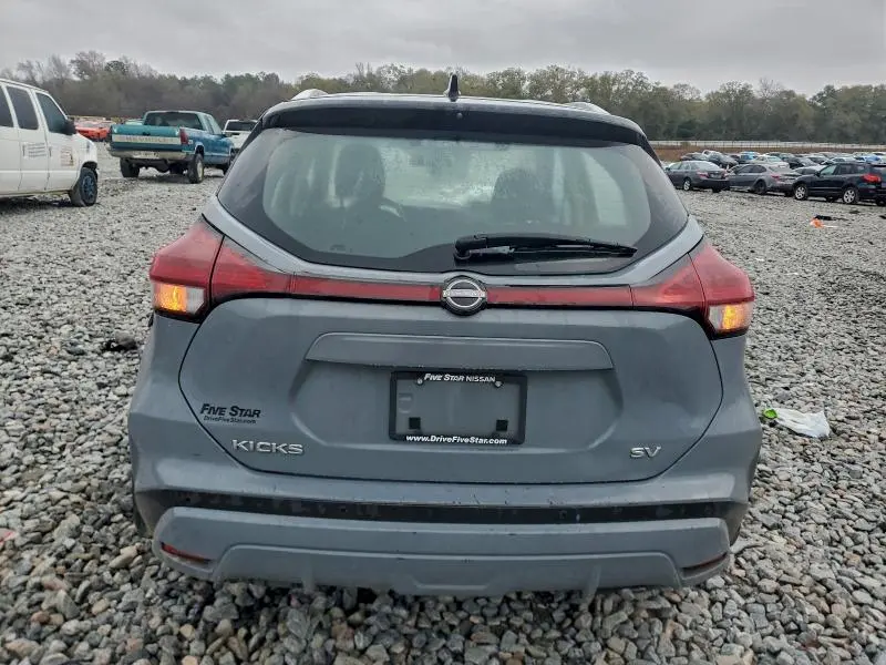 2024 NISSAN KICKS SV  