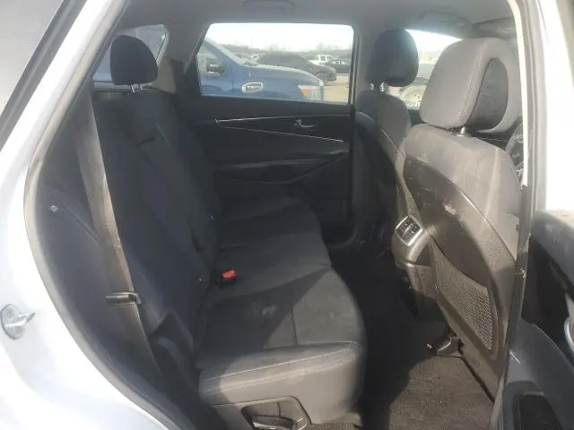 2016 KIA SORENTO LX  
