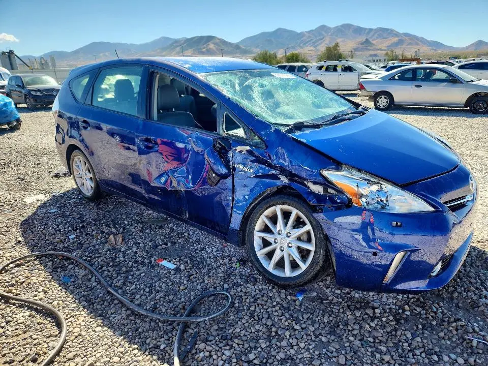 2013 TOYOTA PRIUS V FIVE  
