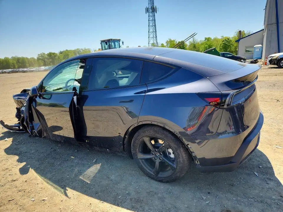 2026 TESLA MODEL Y   