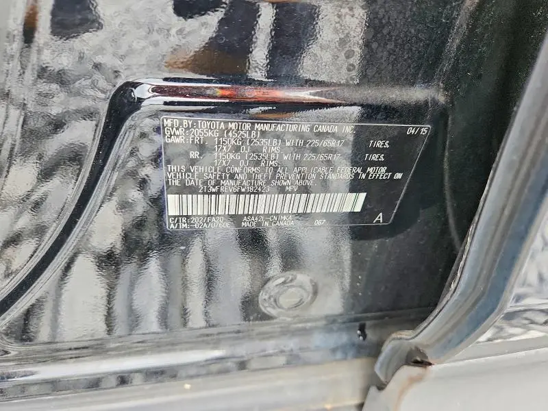 2015 TOYOTA RAV4 XLE  