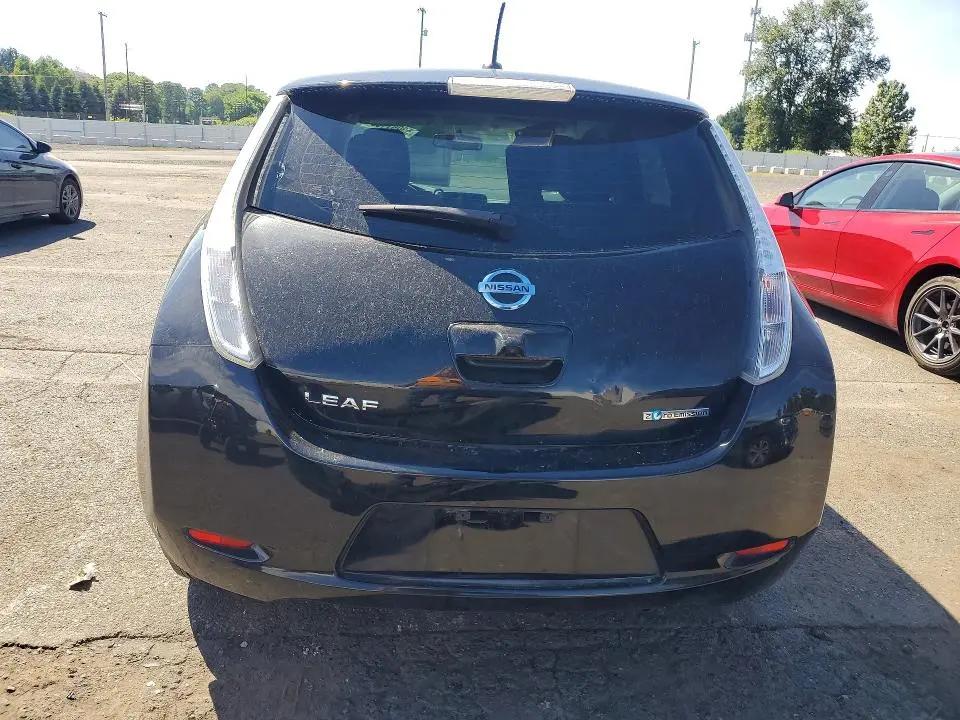 2016 NISSAN LEAF SV  
