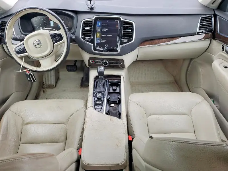 2016 VOLVO XC90 T6  