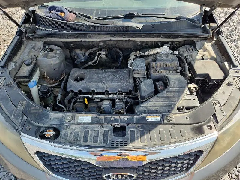 2011 KIA SORENTO LX  