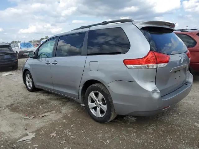 2013 TOYOTA SIENNA LE  