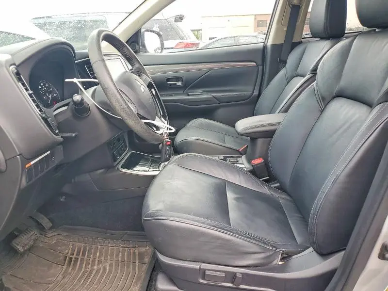 2019 MITSUBISHI OUTLANDER SE  