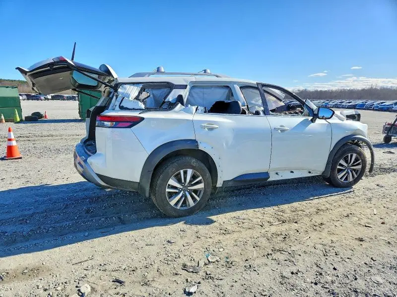 2024 NISSAN PATHFINDER SL  