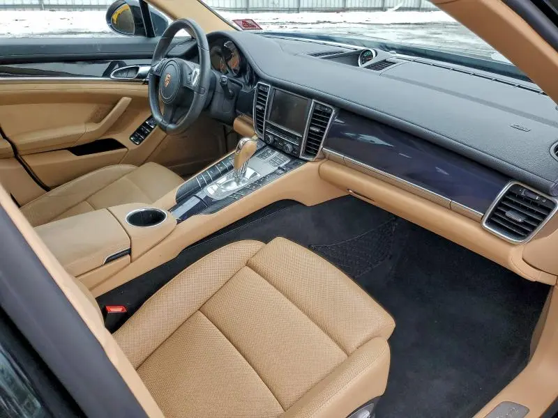 2013 PORSCHE PANAMERA 2  