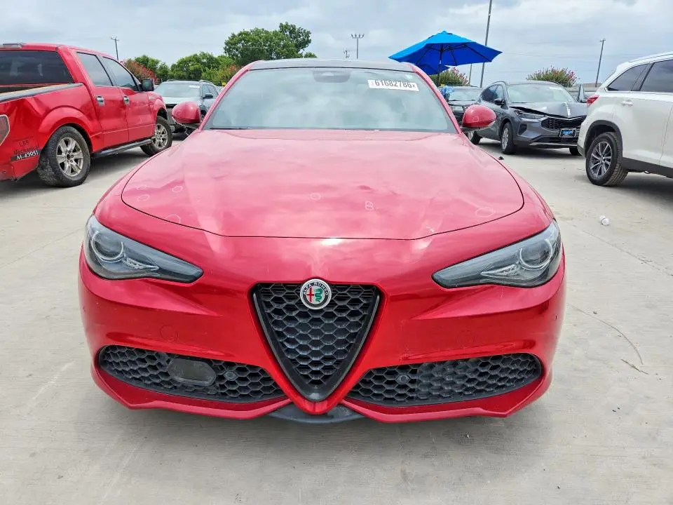 2022 ALFA ROMEO GIULIA   