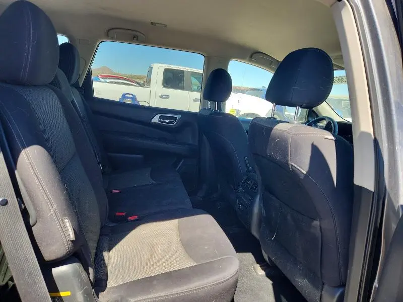 2019 NISSAN PATHFINDER SV  