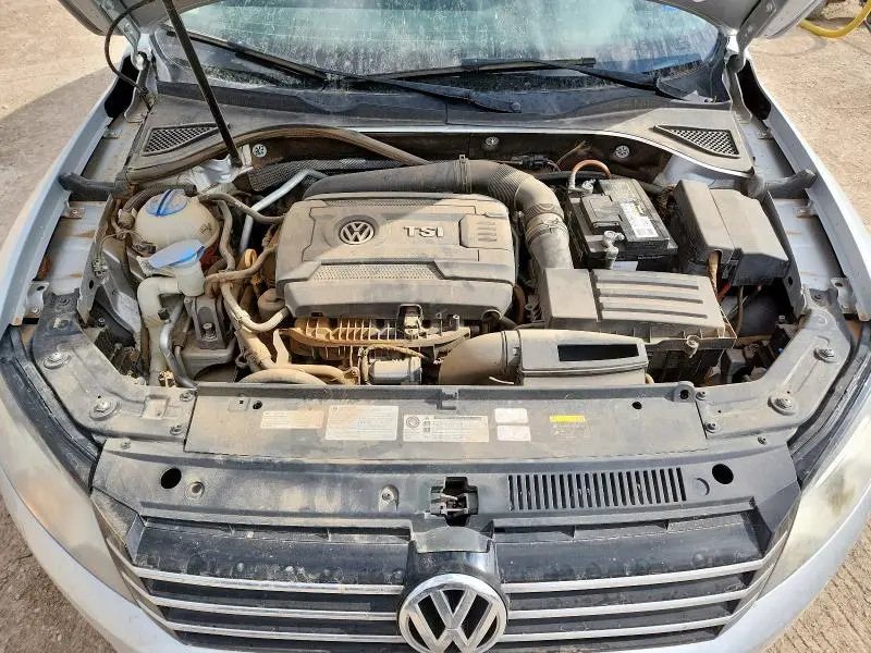 2015 VOLKSWAGEN PASSAT S  