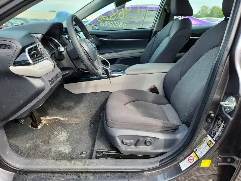 2018 TOYOTA CAMRY LE  