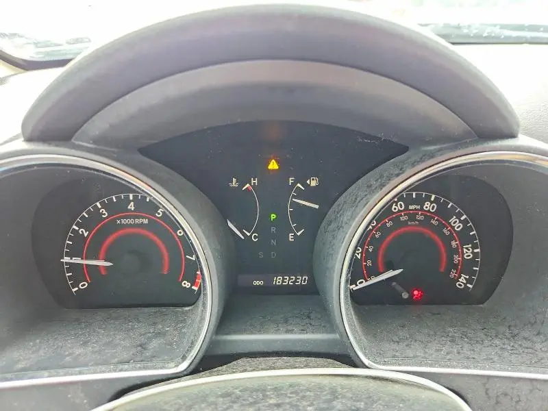 2012 TOYOTA HIGHLANDER SE  
