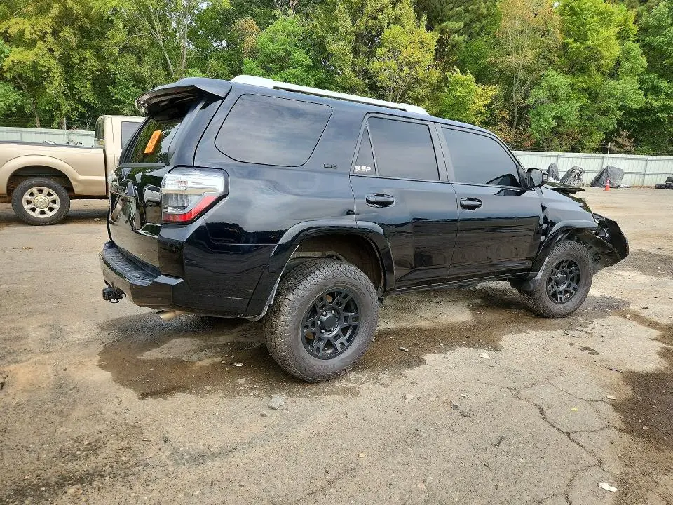 2018 TOYOTA 4RUNNER SR5  