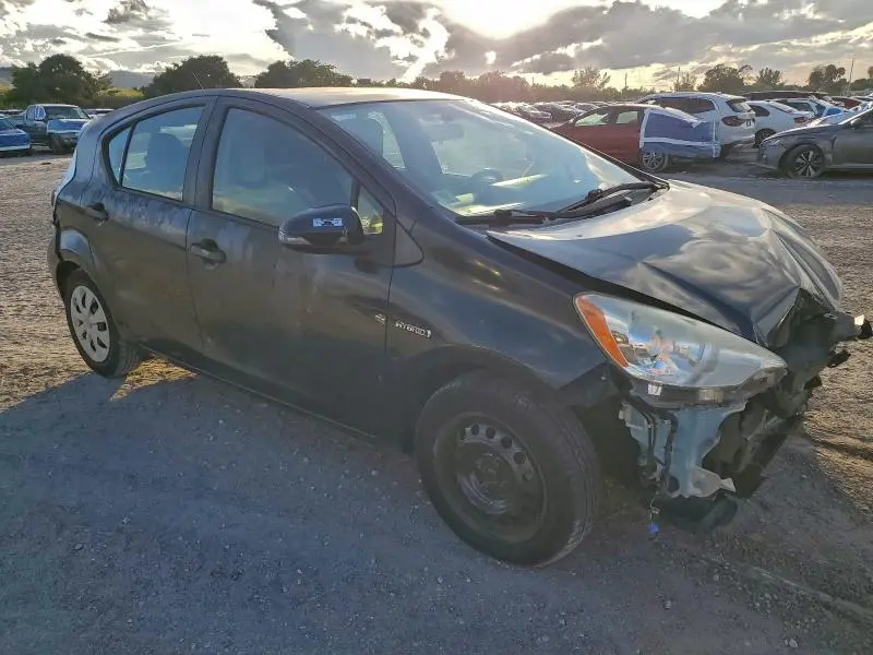 2014 TOYOTA PRIUS C   