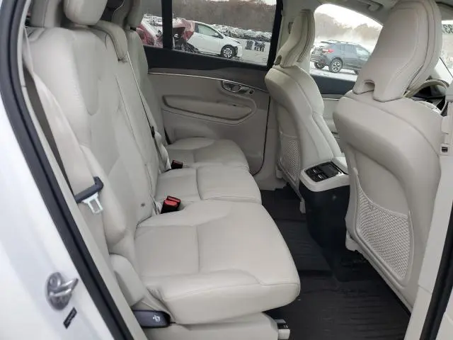 2023 VOLVO XC90 PLUS  