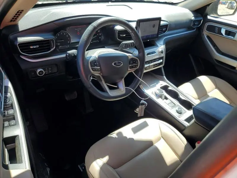 2022 FORD EXPLORER XLT  