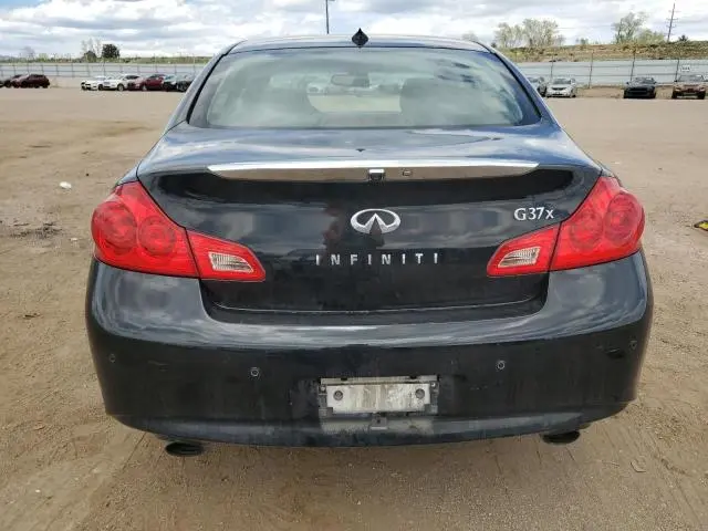 2011 INFINITI G37   