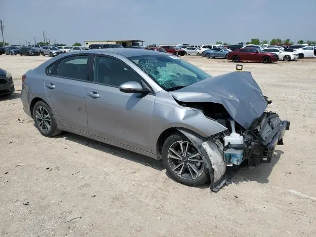 2023 KIA FORTE LX  