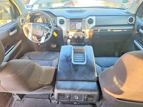 2018 TOYOTA TUNDRA CREWMAX SR5  