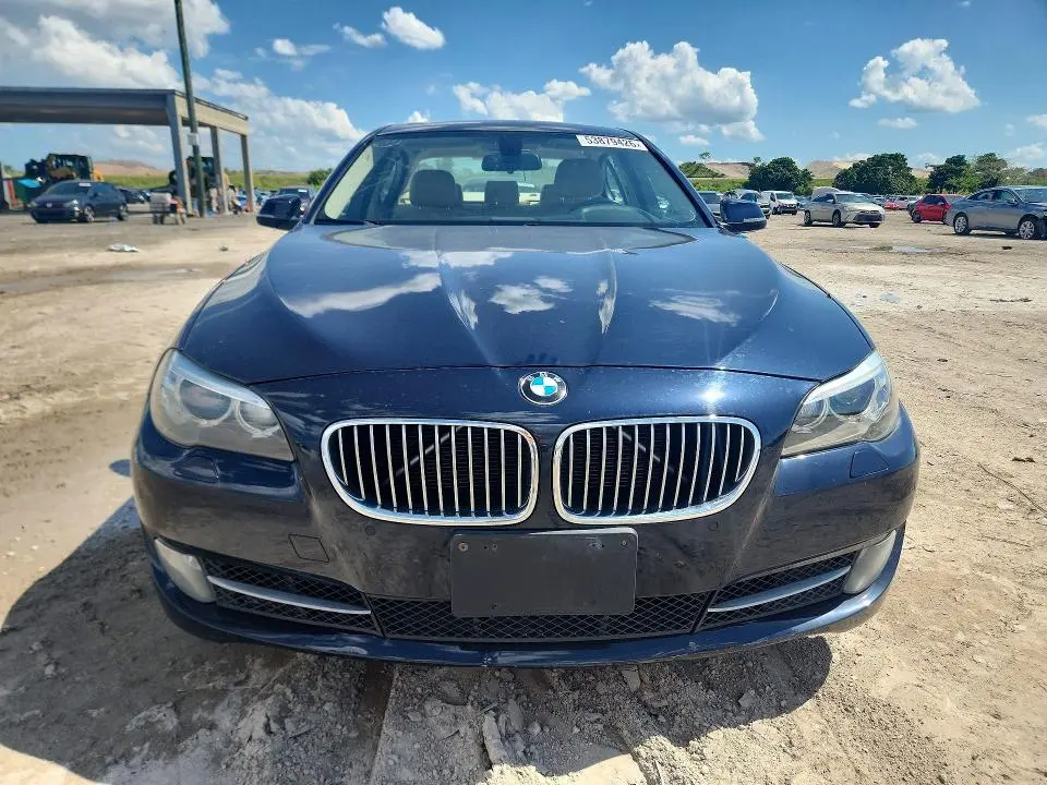 2015 BMW 528 XI  