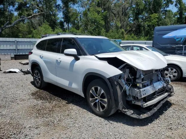 2022 TOYOTA HIGHLANDER HYBRID XLE  
