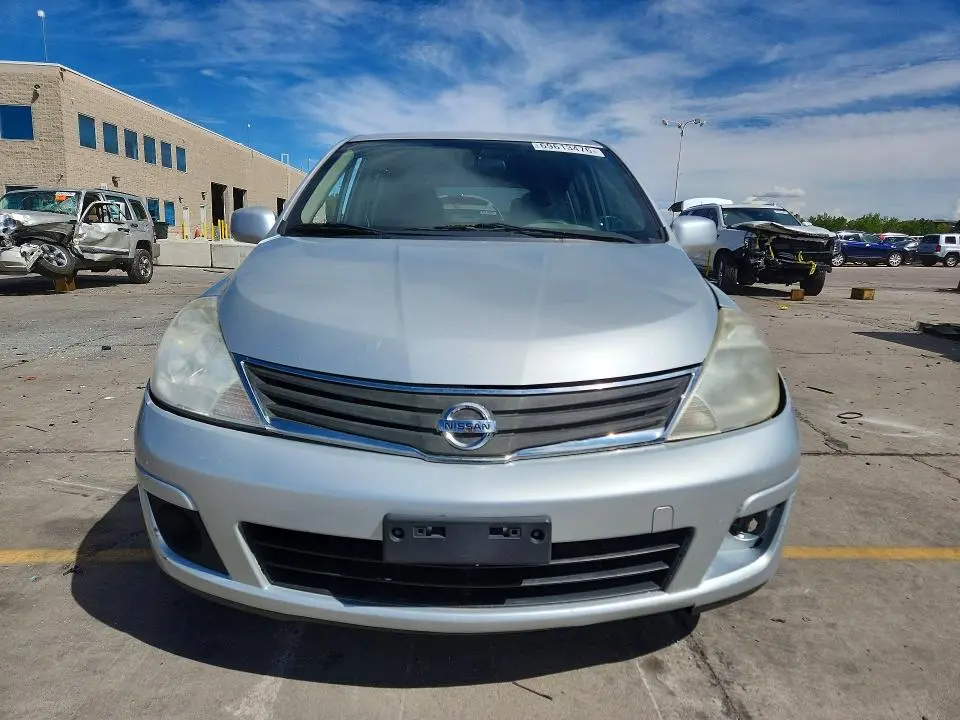2011 NISSAN VERSA 1.8 S  