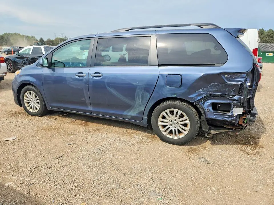 2015 TOYOTA SIENNA XLE 8-PASSENGER  