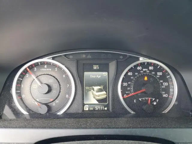 2016 TOYOTA CAMRY LE  