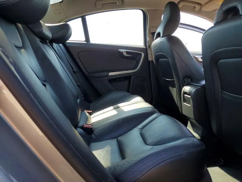 2013 VOLVO S60 T5  