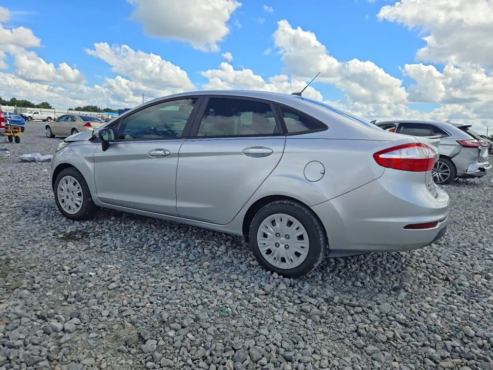 2017 FORD FIESTA SE  
