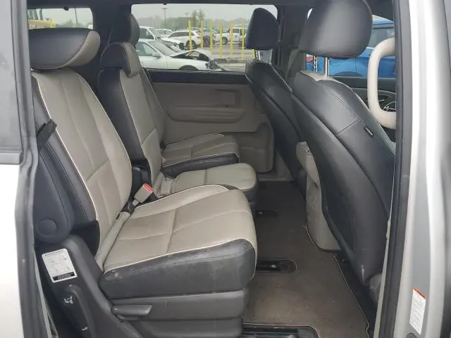 2018 KIA SEDONA LX  