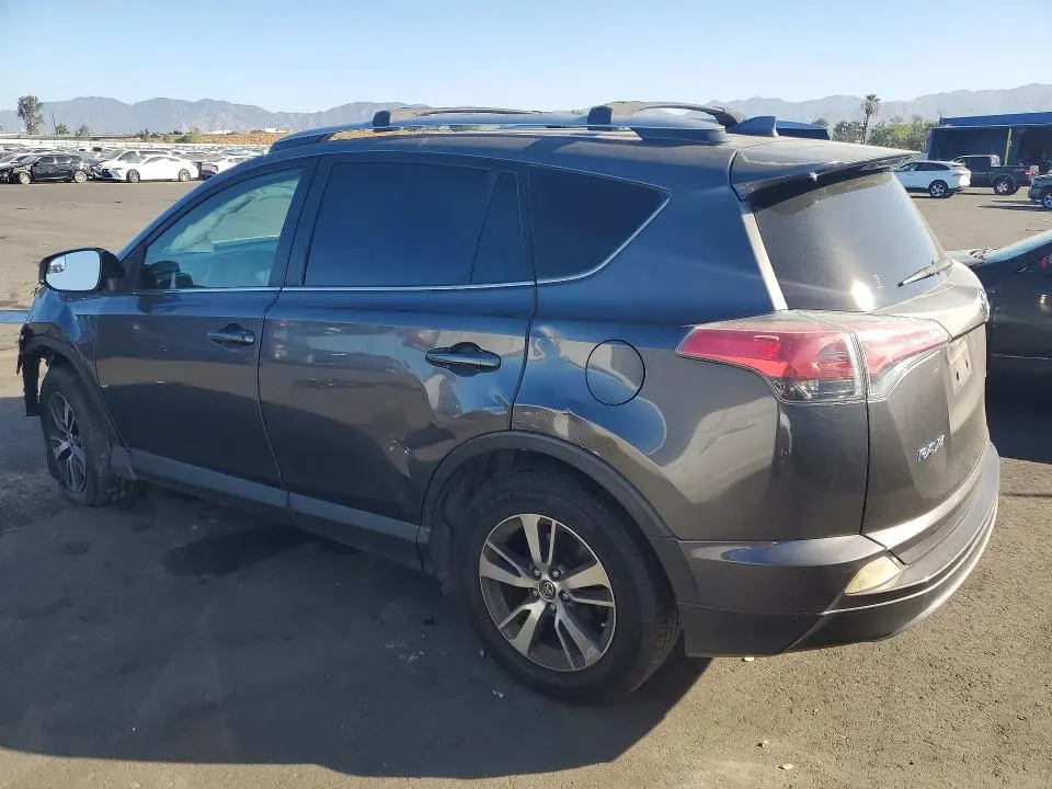 2017 TOYOTA RAV4 XLE  