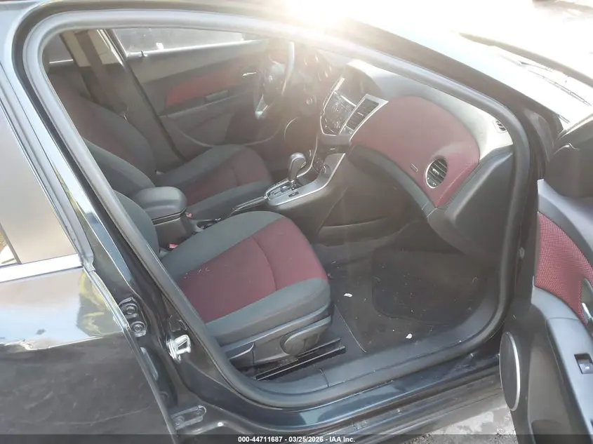 2011 CHEVROLET CRUZE 1LT