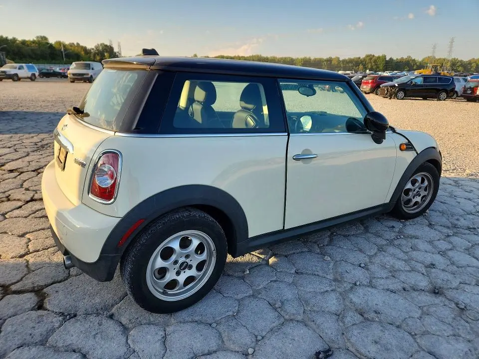2013 MINI COOPER   