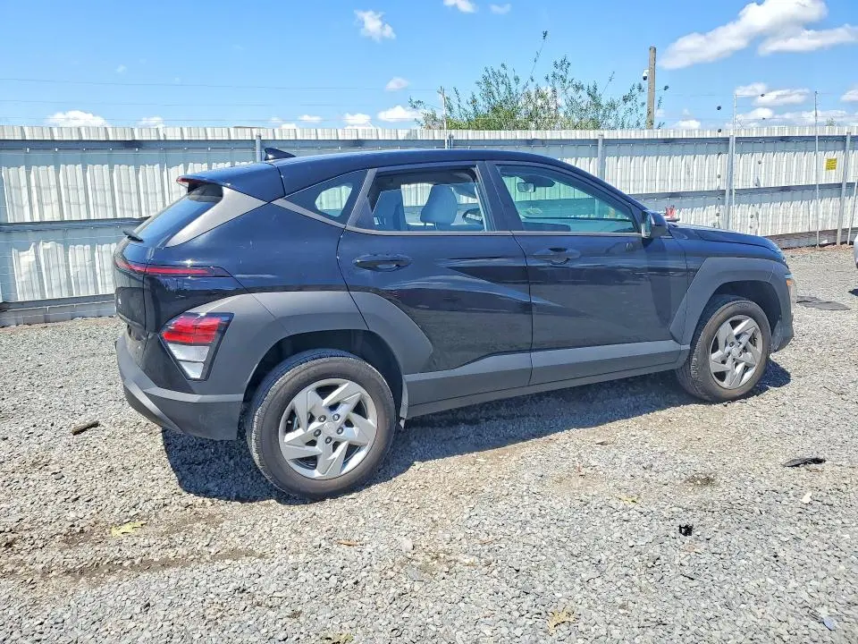 2025 HYUNDAI KONA SE  