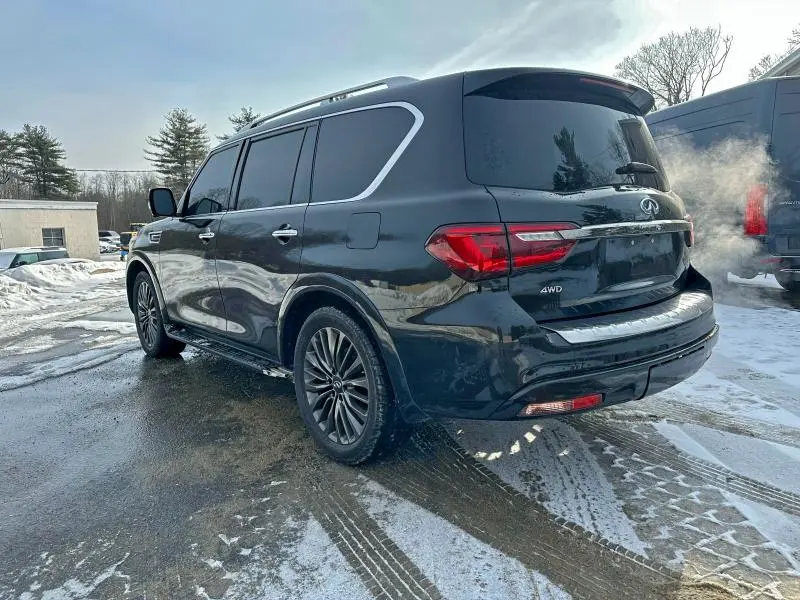 2023 INFINITI QX80 LUXE  