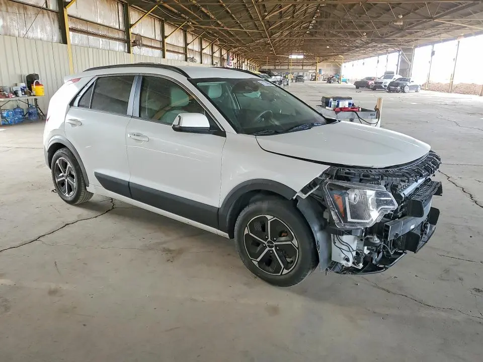 2023 KIA NIRO EX  