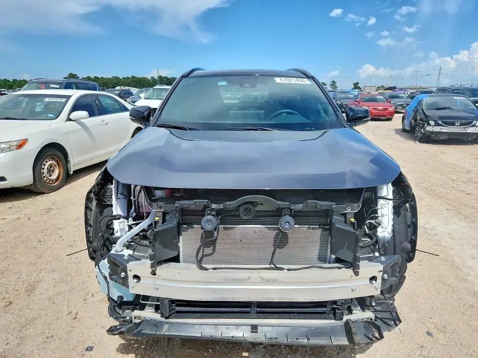 2025 TOYOTA RAV4 XSE  