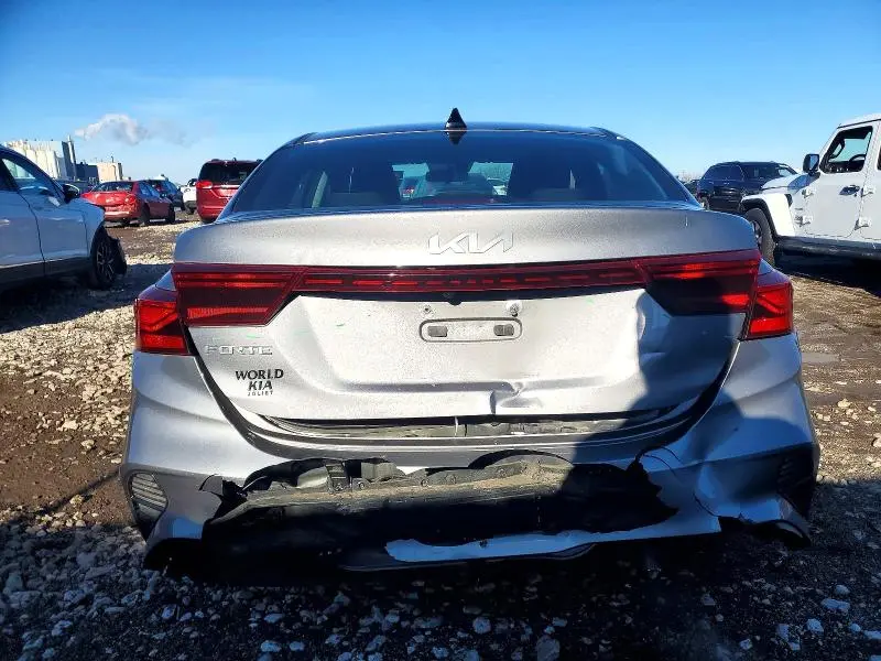 2024 KIA FORTE LX  