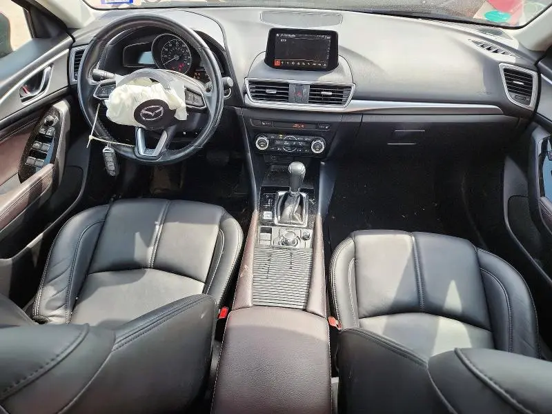 2018 MAZDA 3 TOURING  