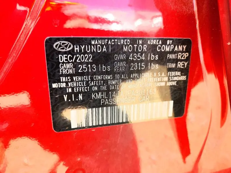 2023 HYUNDAI SONATA SEL  